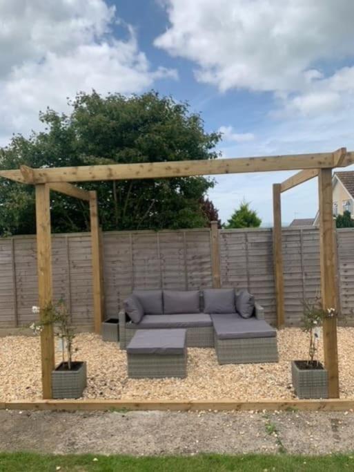 5 Edgebury Apartment Puriton Bagian luar foto