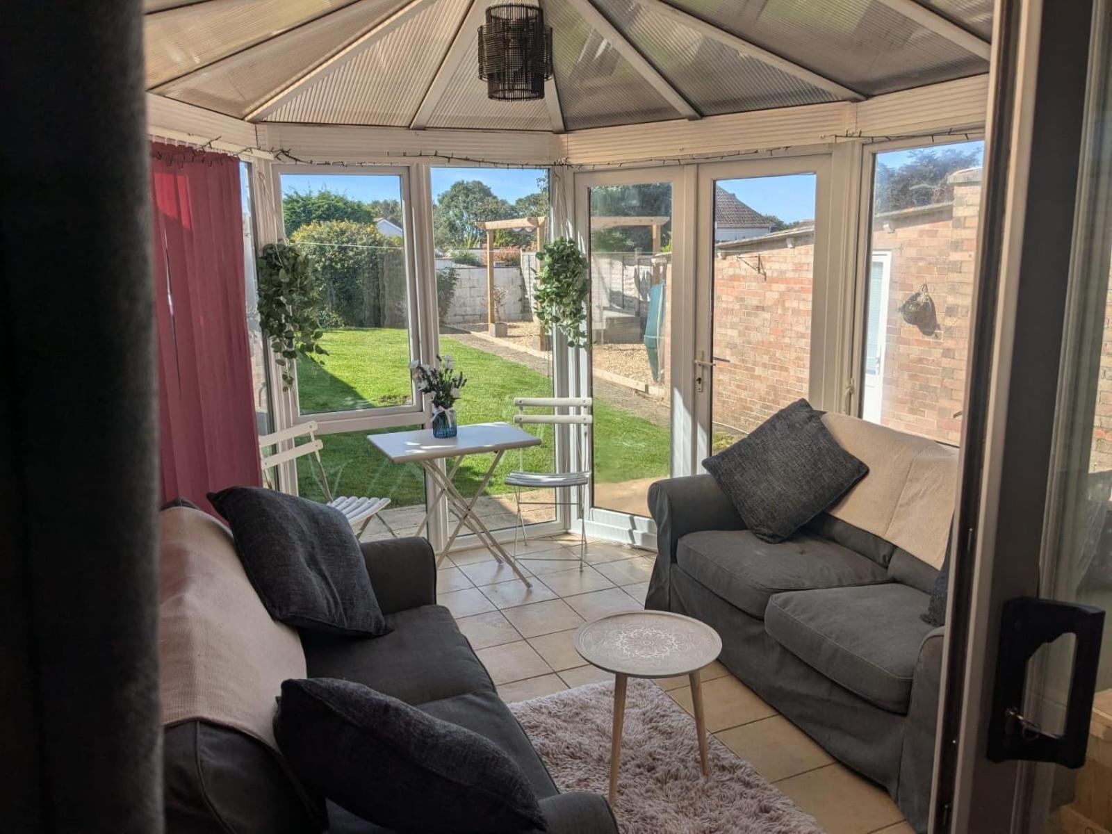 5 Edgebury Apartment Puriton Bagian luar foto