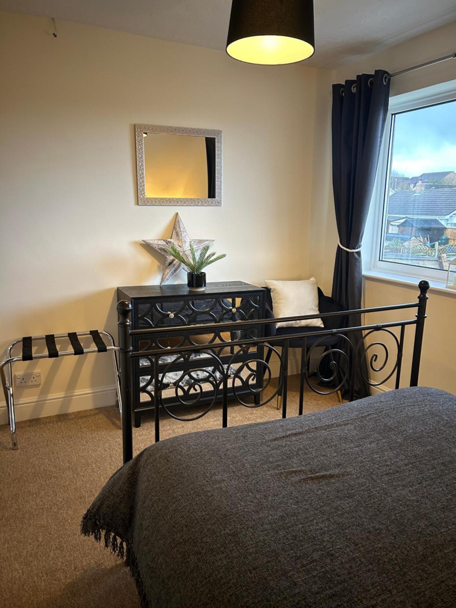 5 Edgebury Apartment Puriton Bagian luar foto